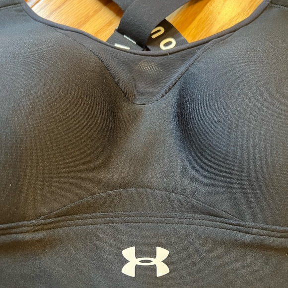 Under Armour Sports Bra Size SMALL 🖤 - Picture 3 of 11